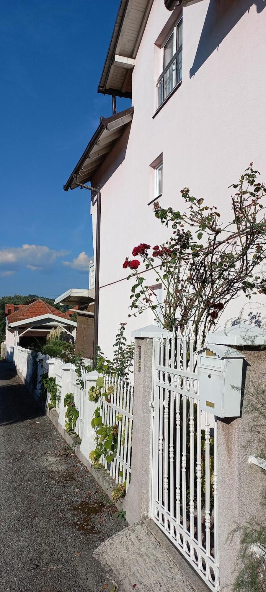 Holiday Home Peaceful Retreat Visoko Eksteriør billede
