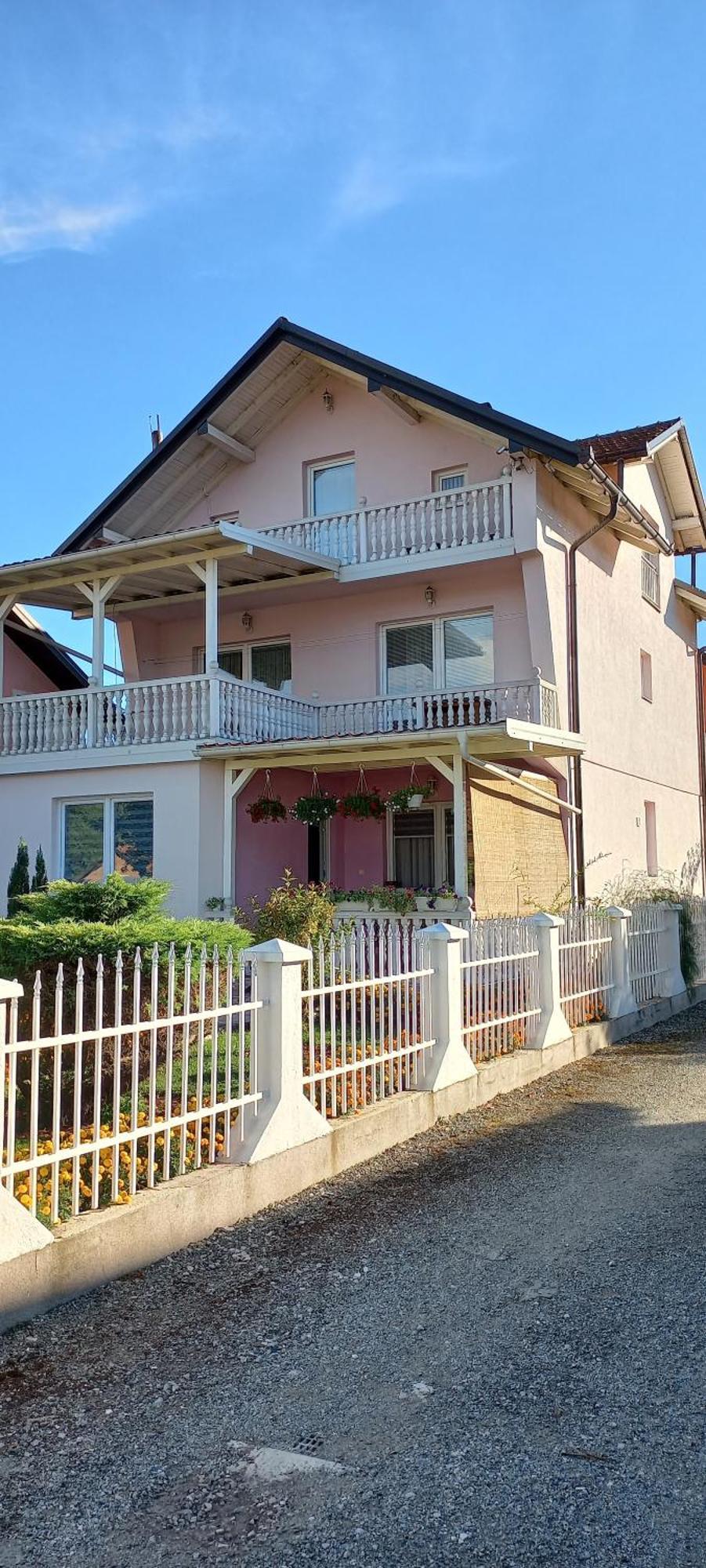 Holiday Home Peaceful Retreat Visoko Eksteriør billede